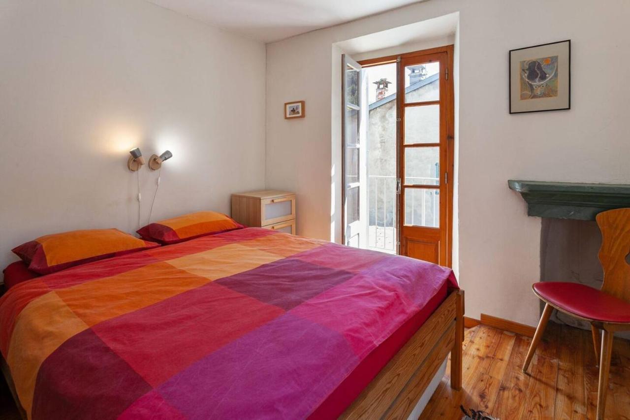 Sunny 1-Bed Apartment In Lovely Mountain Village La Brigue Exteriör bild