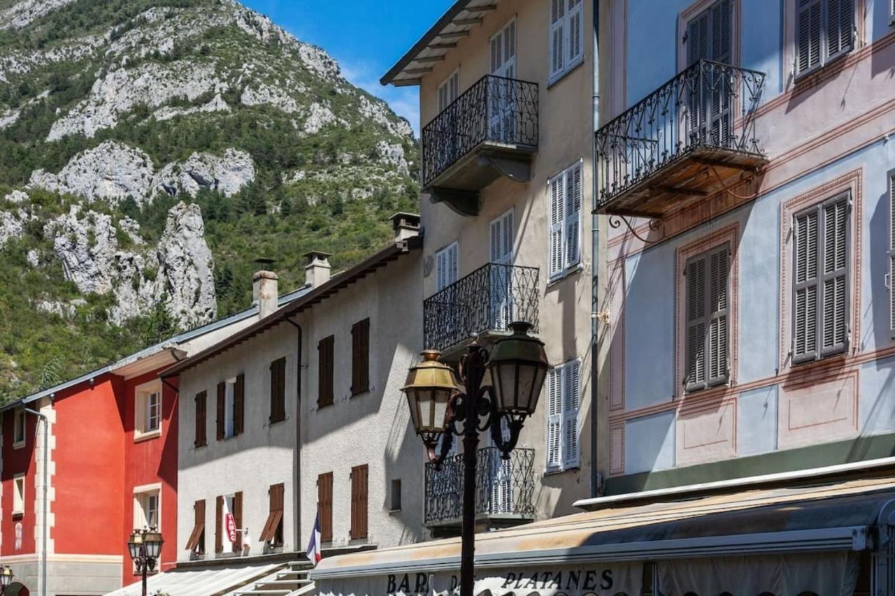 Sunny 1-Bed Apartment In Lovely Mountain Village La Brigue Exteriör bild