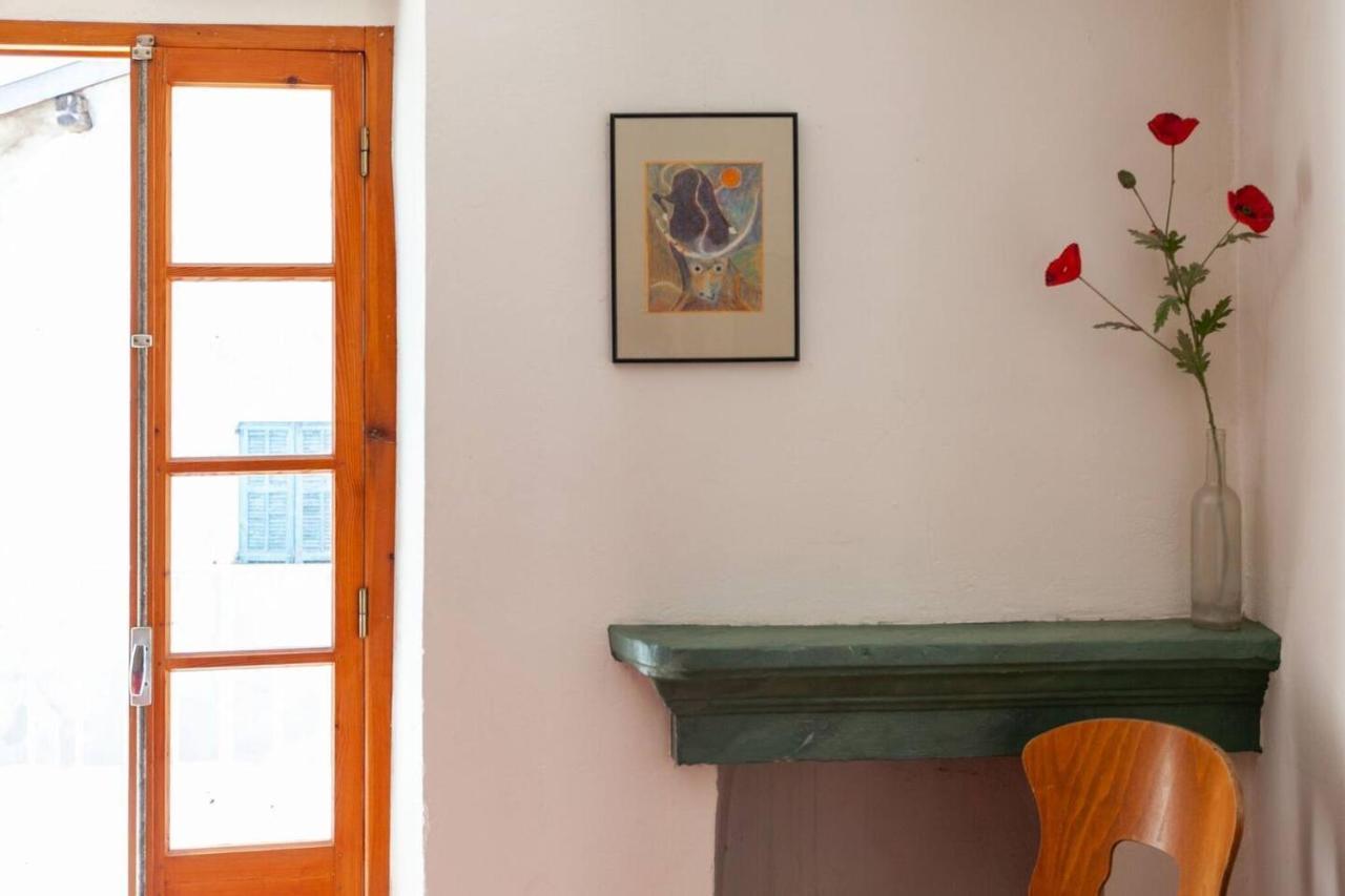 Sunny 1-Bed Apartment In Lovely Mountain Village La Brigue Exteriör bild
