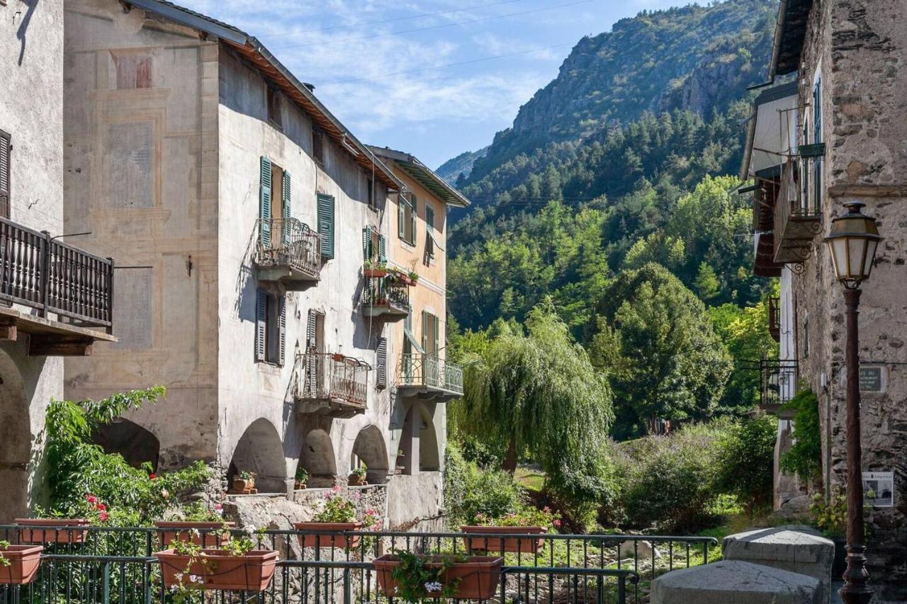 Sunny 1-Bed Apartment In Lovely Mountain Village La Brigue Exteriör bild