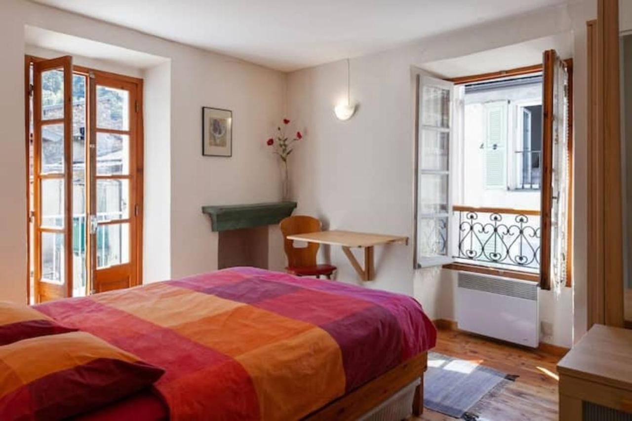 Sunny 1-Bed Apartment In Lovely Mountain Village La Brigue Exteriör bild