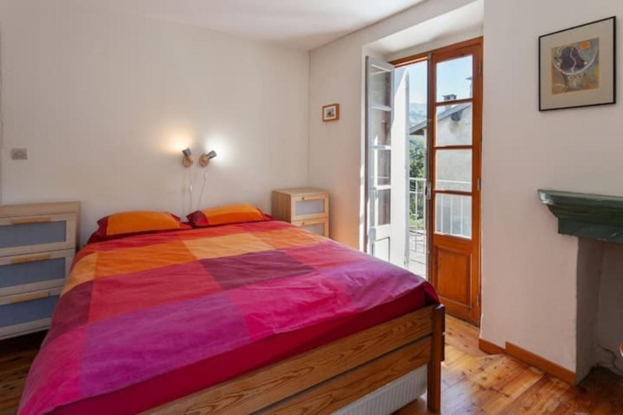 Sunny 1-Bed Apartment In Lovely Mountain Village La Brigue Exteriör bild