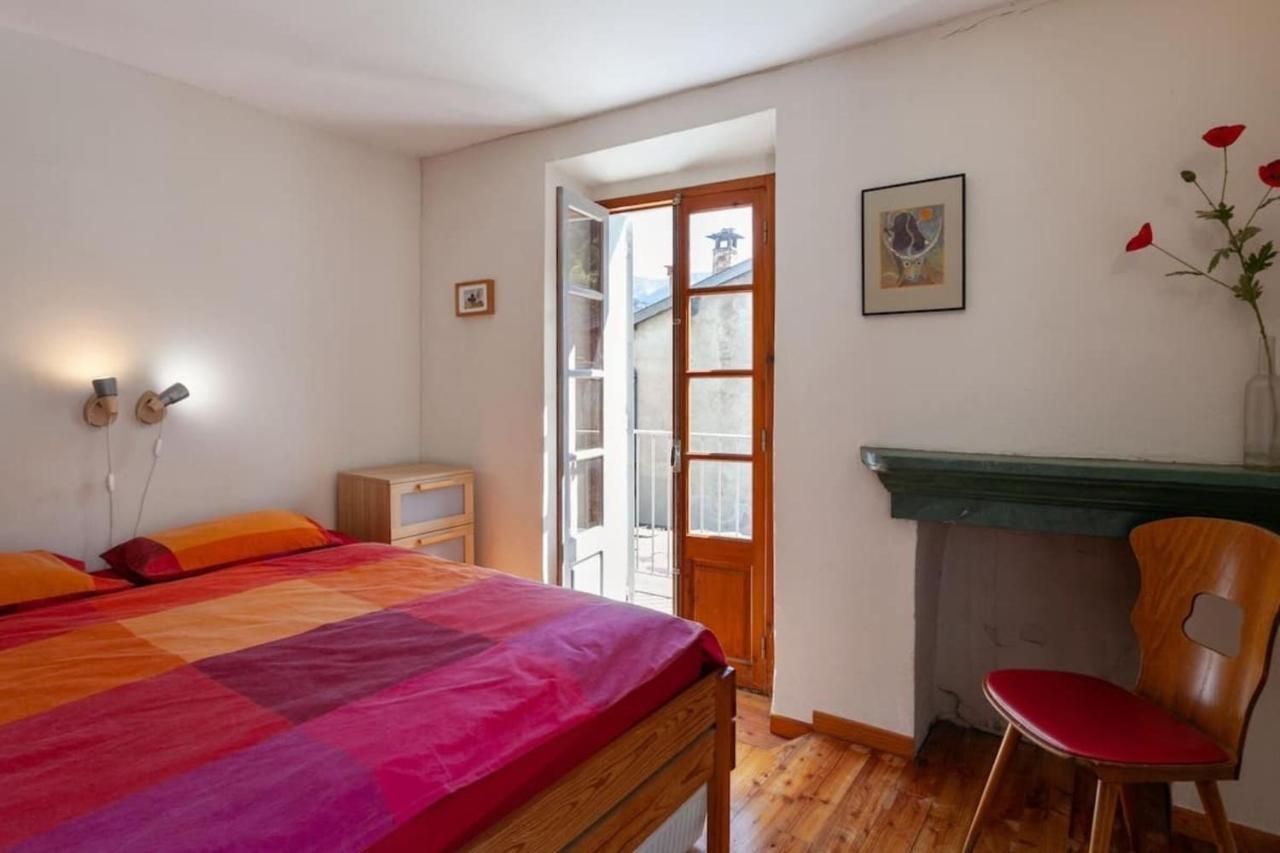 Sunny 1-Bed Apartment In Lovely Mountain Village La Brigue Exteriör bild