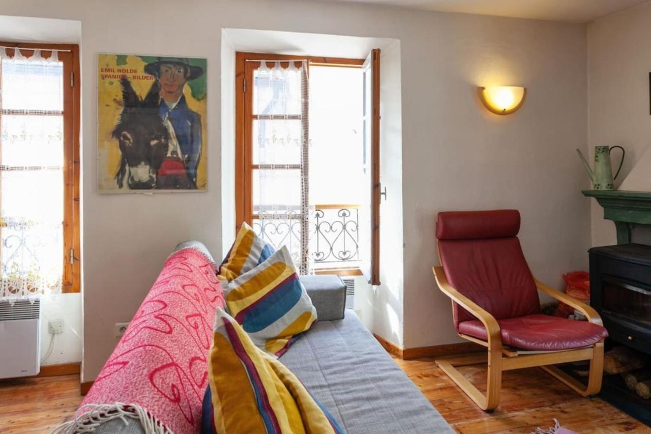 Sunny 1-Bed Apartment In Lovely Mountain Village La Brigue Exteriör bild